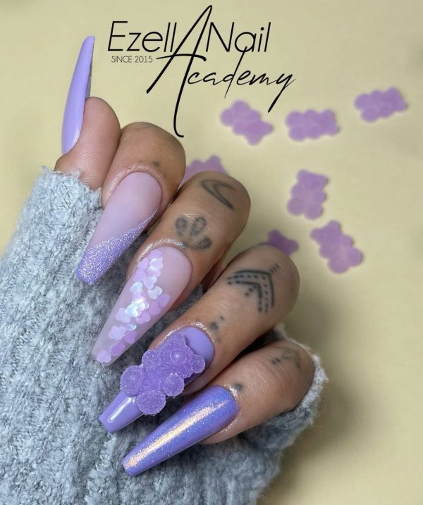 pose d'ongle en capsule americaine réaliser a lille dans le meilleur bar a ongle et centre de formation au nord de paris Ezella nail academy
